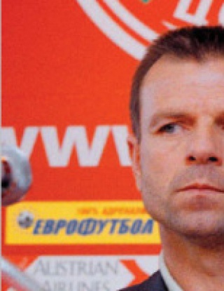 Стойчо Младенов: Хулиганството отблъсква хората от стадионите