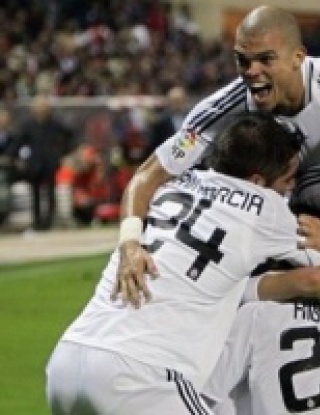 Дузпа донесе победата на Реал над Атлетико