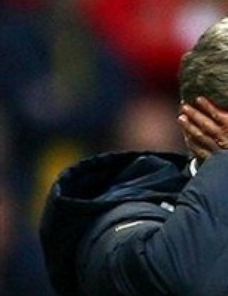 Психологически проблеми - голова суша в Арсенал