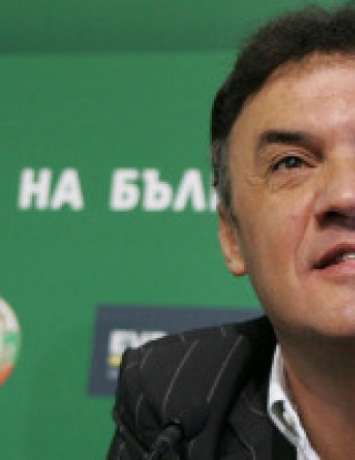 Боби Михайлов стана вицепрезидент на Съдийската комисия в УЕФА