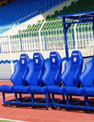 Супер условия за футболисти и треньори на стадион \"Лазур\"