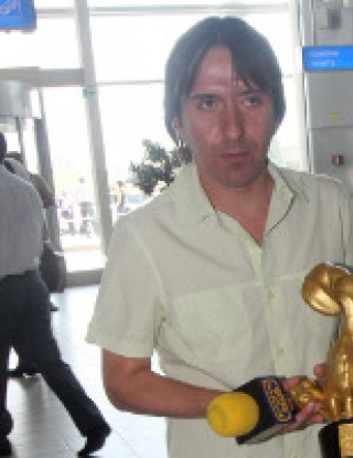 \"Златен скункс\" посрещна Тодор Батков на летището