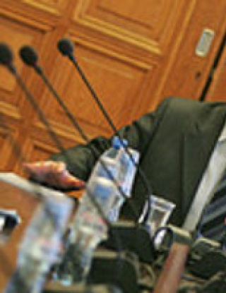 Яне Янев иска разпит на футболните босове