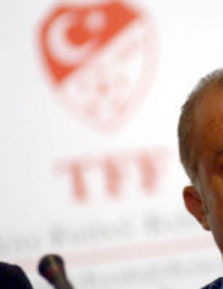 Фатих Терим подаде оставка, води Турция в сряда за последно
