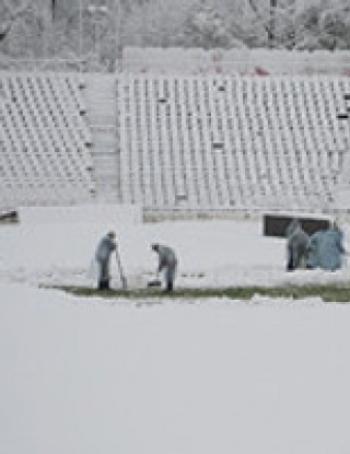 Отлагат мачове в Англия заради снега