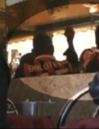 Балотели облече фланелката на Милан (видео)