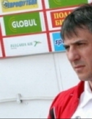 Зафиров включи защитник, роден през 1992 година, в групата на ЦСКА