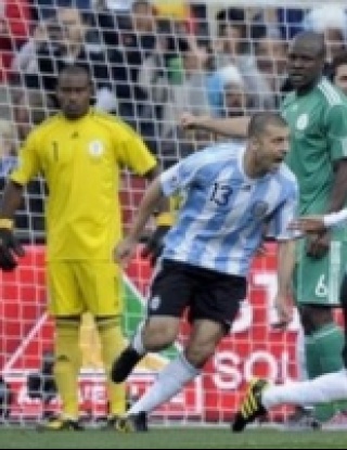 Аржентина създаде куп положения срещу Нигерия, но вкара само едно (видео)