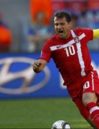 Сърбия тресна Бундестима в мач с червен картон и изпортена дузпа (видео) 