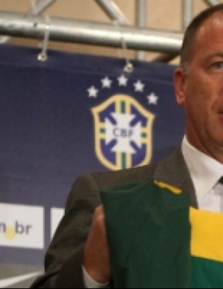 Новият треньор на Бразилия върна Пато в тима, но изхвърли куп други