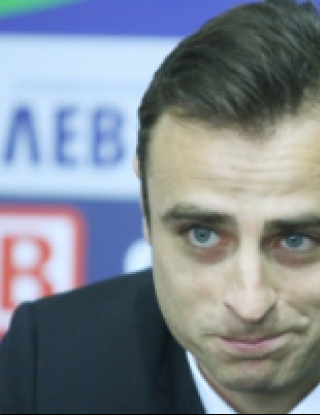 Призоваха Бербатов да спаси българския футбол