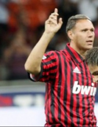 Ван Бастен: Милан има какво да подобрява в играта си