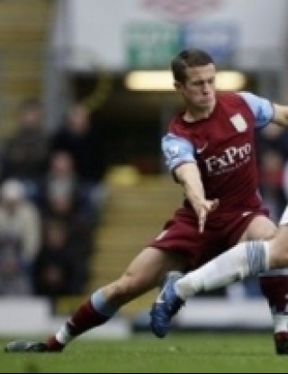 Стив Кийн остава начело на Блекбърн и след края на сезона