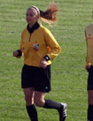 Наши съдийки ще свирят в Уелс