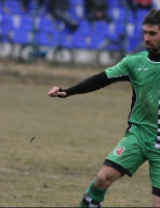 Чавдар играе с модерни екипи от пролетта 
