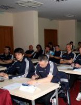 Започна международния семинар "Елитен юношески футбол"