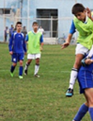 Малките "акули" спечелиха купа