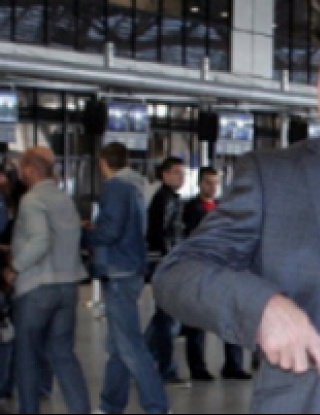 Боби блокира чуждите мачове чрез СЕМ