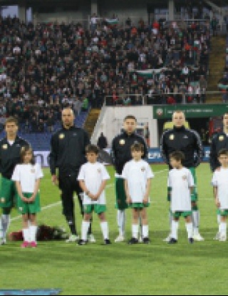 България вече е извън топ 50 в ранглистата на ФИФА 