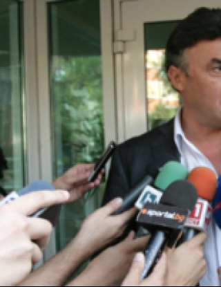 Михайлов: България няма шанс да се класира на Мондиал 2014