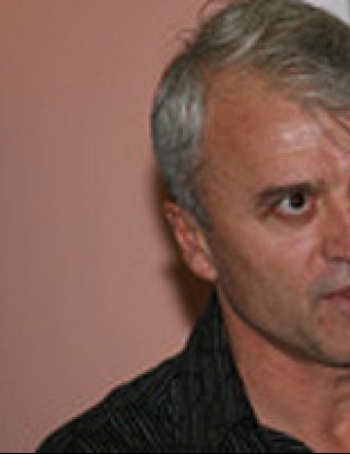 "Писна ми да гледам прашките на Николета и Азис"