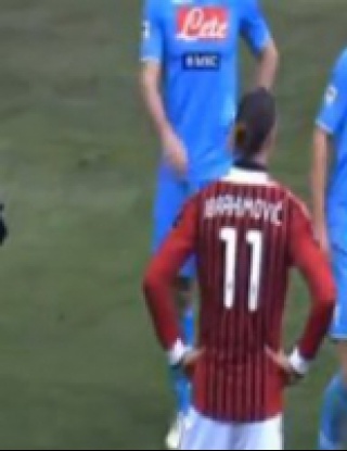 Вижте какво наказание отнесе Ибра за удар в лицето (видео)