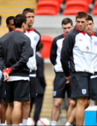 Стюърт Пиърс няма нищо против да води Англия на Евро 2012