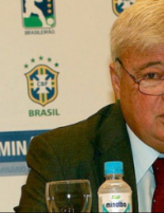 Шефът на бразилския футбол сдаде временно поста си