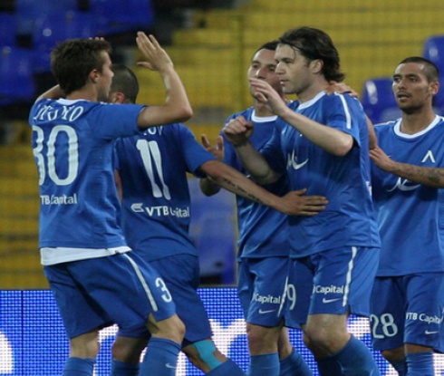 Левски в ЛЕ, Цветков с хеттрик при разгром над Светкавица