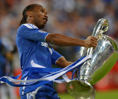 Дрогба участва в щафетата с олимпийския огън