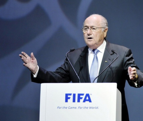 Блатер: Да не смесваме политиката и футбола