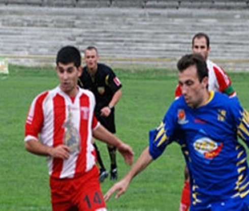 Втори играч от академията на Чавдар Етрополе е наблюдаван от Новара