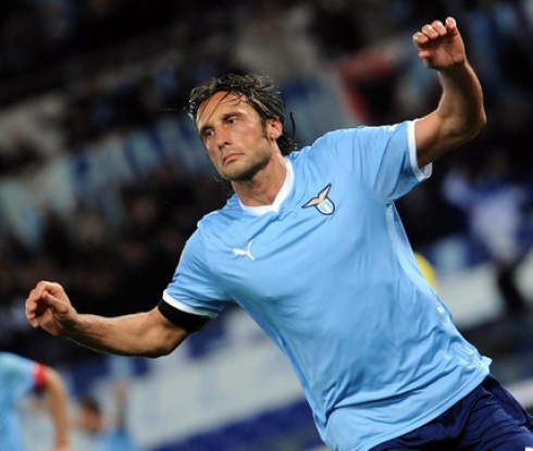 Закопчаха футболист на Лацио при мащабна акция за уредени мачове