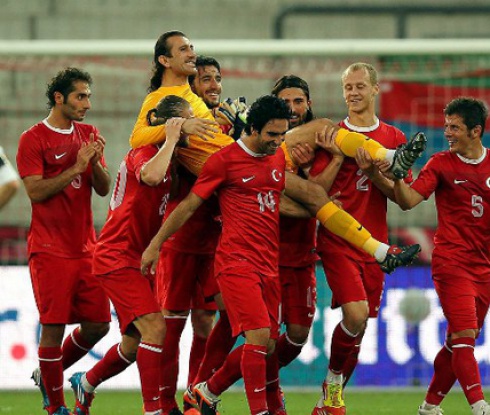 Турски национал с тежка контузия от мача с България