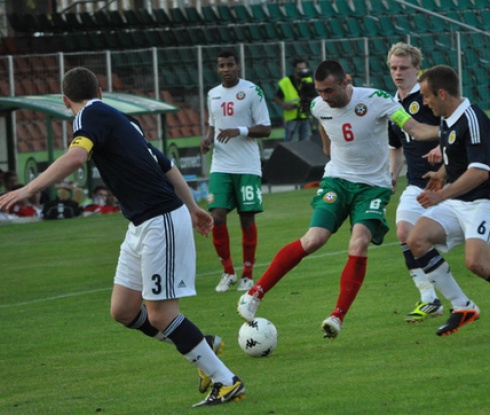 Младежите измъкнаха равен срещу Шотландия в последните секунди