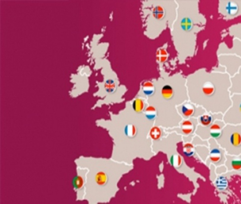 Фен бележи от фаул, шампиони губят служебно (видео)