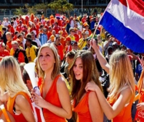 6-звездна Холандия, Турция срази Португалия