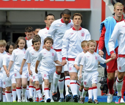 Англия пристигна в Краков