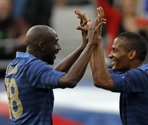 Петлите обличат жилетки от лед