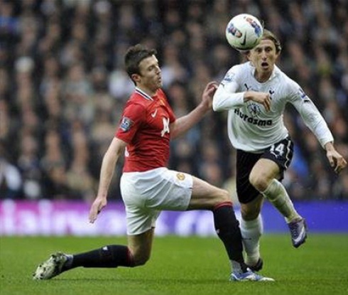 Тотнъм сложи цена на Модрич, топката е в Юнайтед