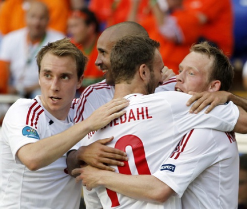 Дания шокира Холандия в първия мач от Групата на смъртта (видео)