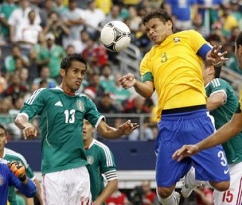 Агентът на Тиаго Силва призна: Клиентът ми е пред трансфер в ПСЖ