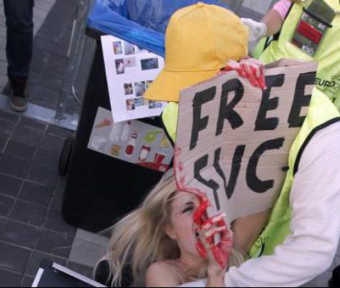 Активистка на FEMEN стана двойник на Лукашенко