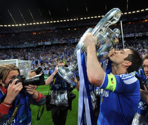 От Челси държат Лампард на тъмно за бъдещето му