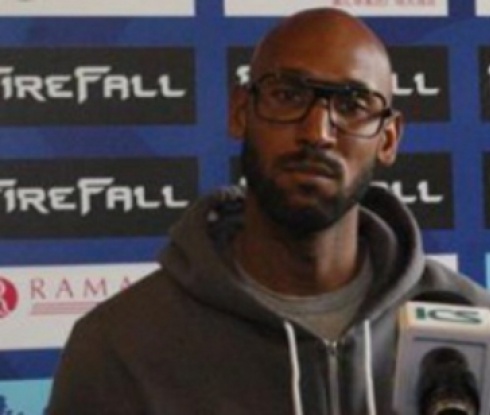 Анелка нападна Челси