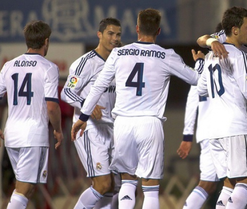 Реал Мадрид размаза Майорка с 5:0 (снимки и видео)
