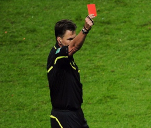 Съдия показа 17 червени картона в мач от уругвайското първенство