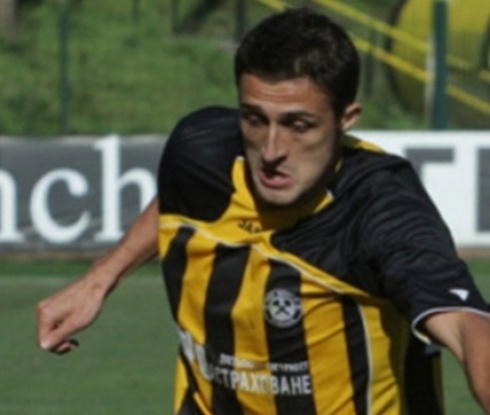 Хазуров вкара два гола за успех на Лиерс