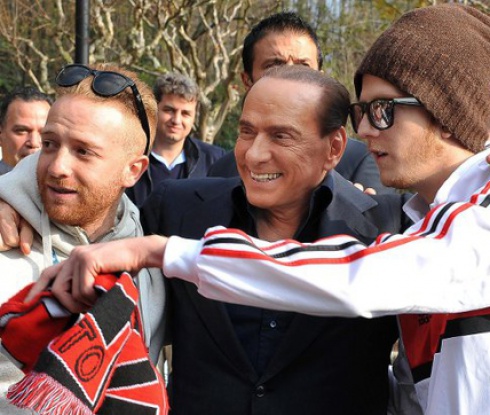 Берлускони отново посети тренировка на Милан