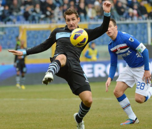 Лацио победи Сампдория и излезе на второ място (видео)